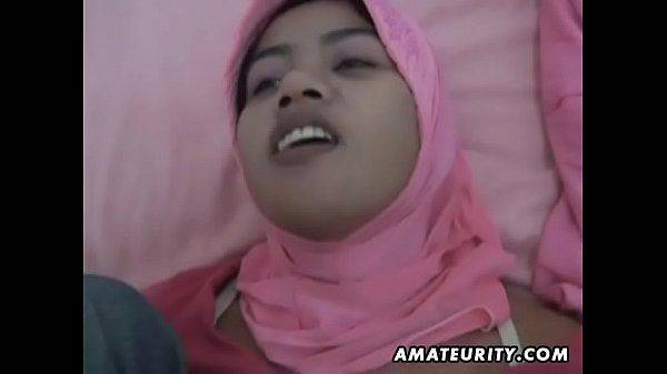 600px x 337px - Indonesian girl gets fuck for the first time for money - Indonesian Girl
