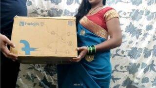 Indian bhabhi takes a delivery guy’s dick